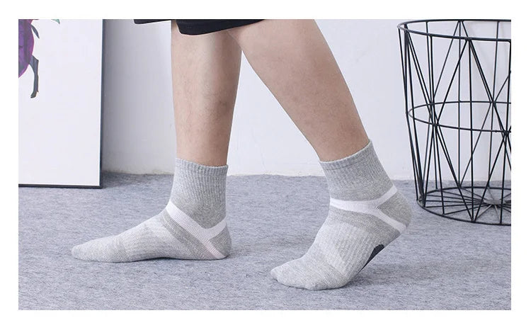 ZTOET High Quality 5Pairs / Lot Combed Cotton Men's Socks New Casual Breathable Active Socks Man Stripe Long Sock EU39-45